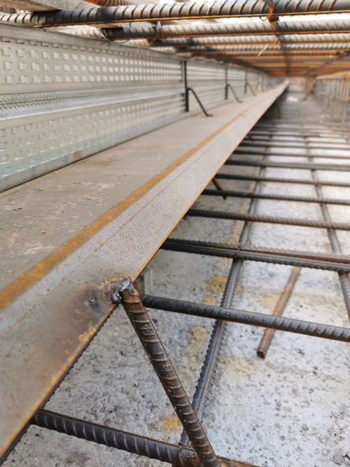 1-20021Q05629543.jpg 1-20021Q05629543.jpg